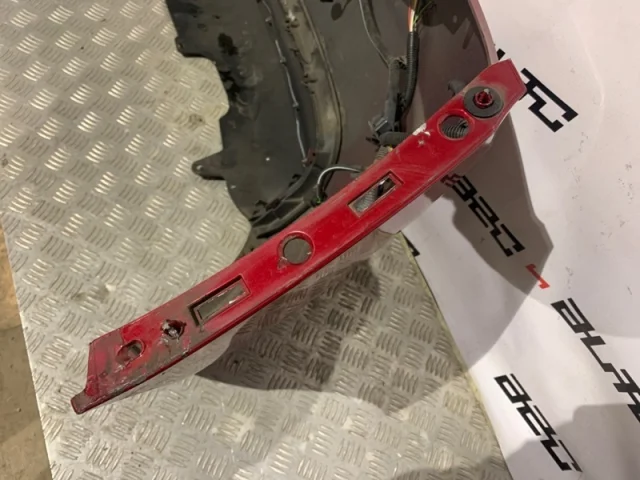 Бампер задний для Citroen C4 Хэтчбек 2010-2016 на фотографиях