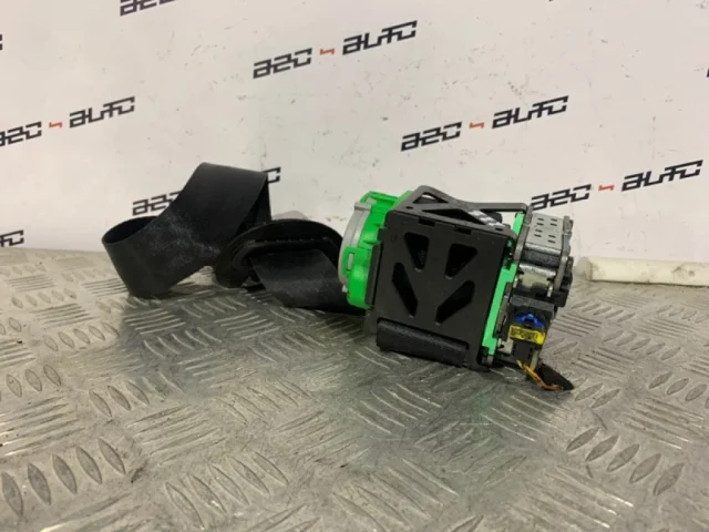 Ремень безопасности передний левый для Citroen C4 Хэтчбек 2010-2016 на фотографиях