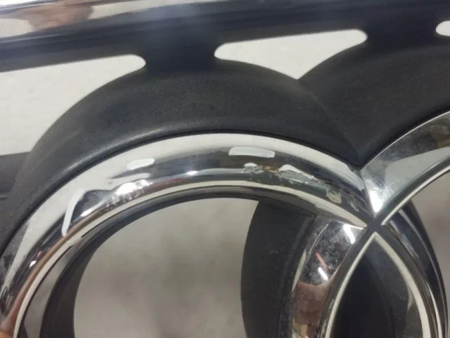 Решетка радиатора левая для Audi Q8 4M 2018-2023 на фотографиях