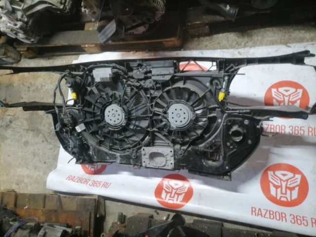 Панель радиатора (телевизор) для Audi A4 B7 Avant 2004-2008 на фотографиях