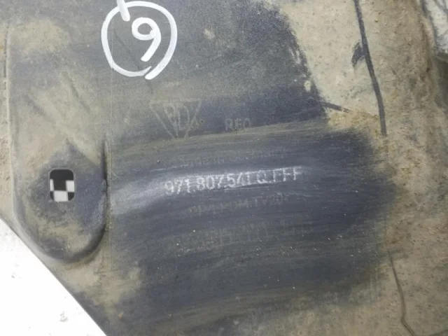 Бампер для Porsche Panamera 971 2016-2024 на фотографиях