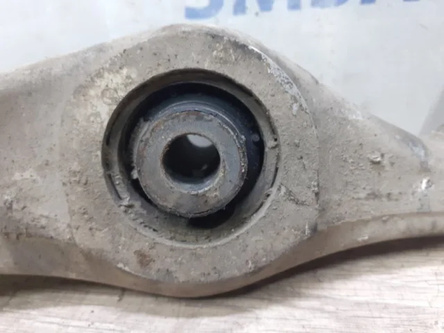 Рычаг передний левый нижний для Volkswagen Touareg II (7P5) Rest 2014-2018 на фотографиях