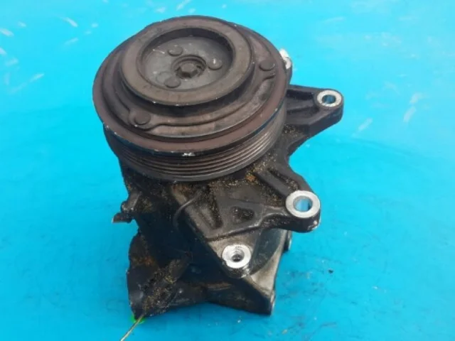 Компрессор кондиционера для Nissan Teana J31 2003-2007 на фотографиях
