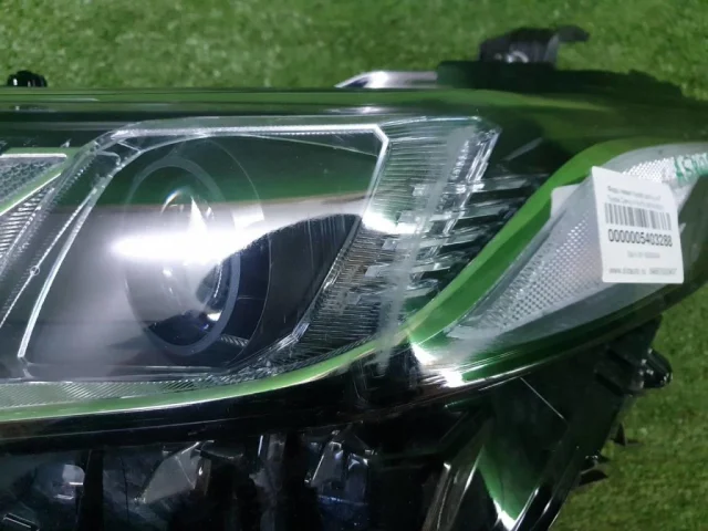 Фара левая для Toyota Camry XV70 rest 2021+ на фотографиях