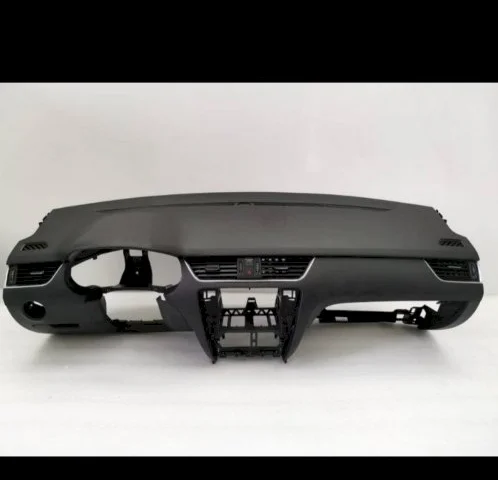 Торпедо (голая) для Skoda Octavia A7 на фотографиях