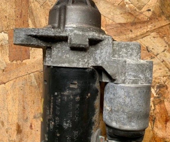 Стартер для Volkswagen Passat Variant (B6, Typ 3C) 2004-2010 на фотографиях