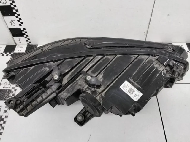 Фары для Volkswagen Passat (B8.5) 2019+ на фотографиях