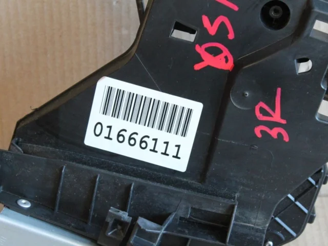 Замок двери задней правой для Volvo S40 MS 2004-2012 на фотографиях