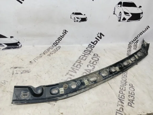 Кронштейн подушки двигателя для Toyota Land Cruiser 200 (JDM) 2007-2013 на фотографиях