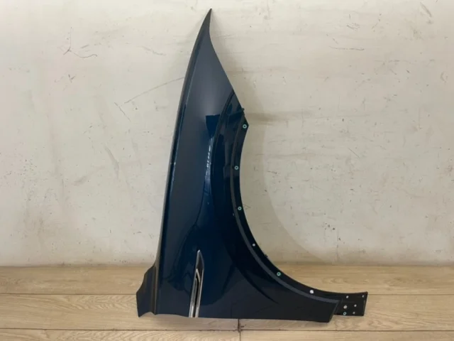 Крыло правое для Volkswagen Touareg III (CR) 2018+ на фотографиях