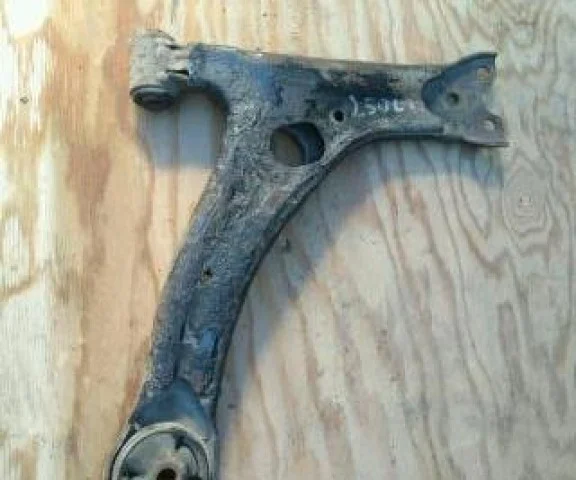 Рычаг передний левый нижний для Toyota Avensis Седан T250 2003-2008 на фотографиях