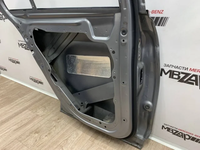 Двери для Mercedes-Benz C class C205 2014-2020 на фотографиях