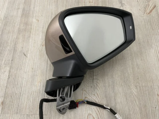 Зеркало боковое правое для Volkswagen Touareg III (CR) 2018+ на фотографиях