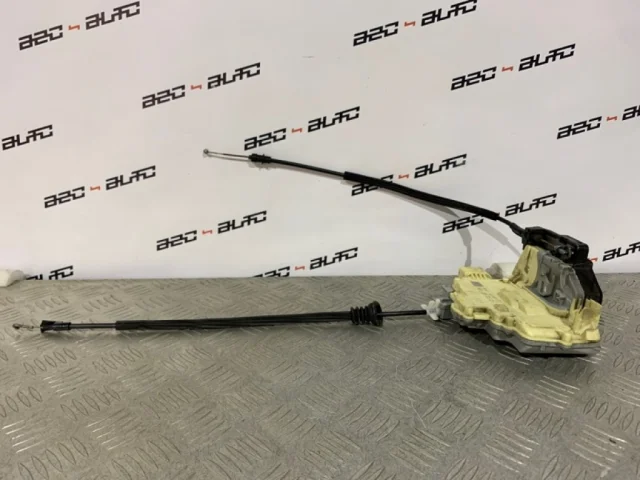 Замок передней левой двери для Volkswagen Passat Variant (B6, Typ 3C) 2004-2010 на фотографиях