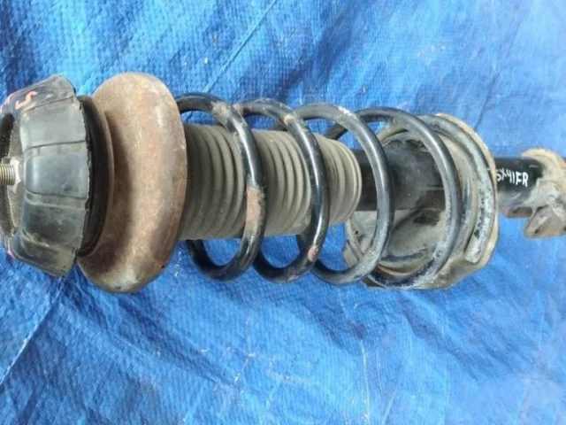 Пружина амортизатора передняя для Suzuki SX4 2006-2009 на фотографиях