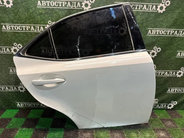 Двери для Lexus IS Седан AVE30-AEXLH 2013-2015 на фотографиях