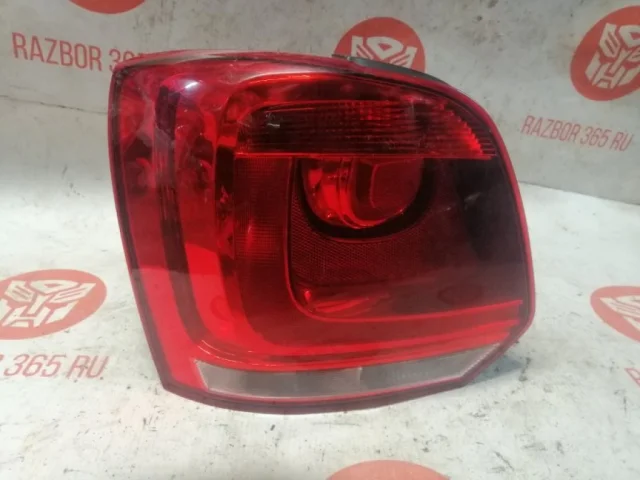 Фонарь левый для Volkswagen Polo V (6R) 2009-2014 на фотографиях