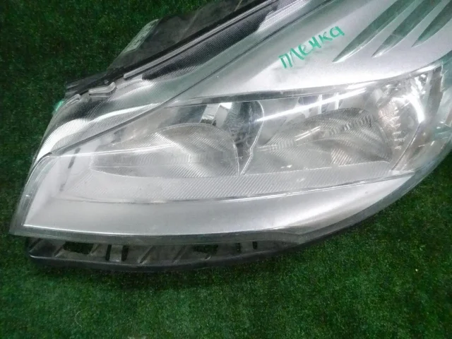 Фара левая для Ford Kuga CBV 2008-2013 на фотографиях