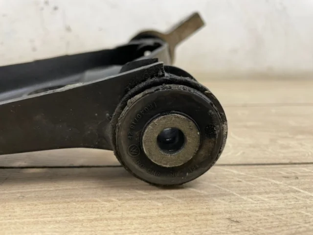 Рычаг передний левый нижний для Volkswagen Tiguan I NF 2006-2017 на фотографиях