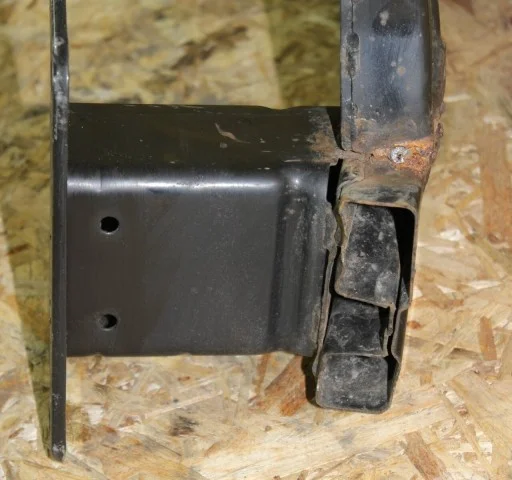 Усилитель бампера передний верхний для Kia Cerato YD 2016-2020 rest. на фотографиях