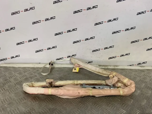 Шторка безопасности правая для Citroen C4 Хэтчбек 2010-2016 на фотографиях