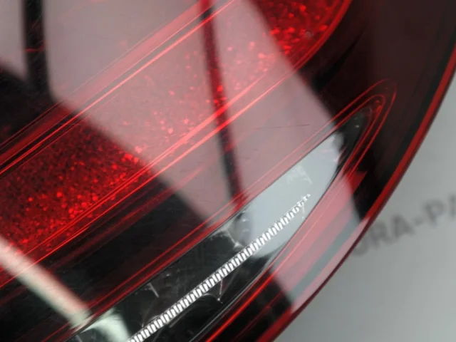 Фонарь правый для Mercedes-Benz S class X222 Maybach 2017-2019 на фотографиях