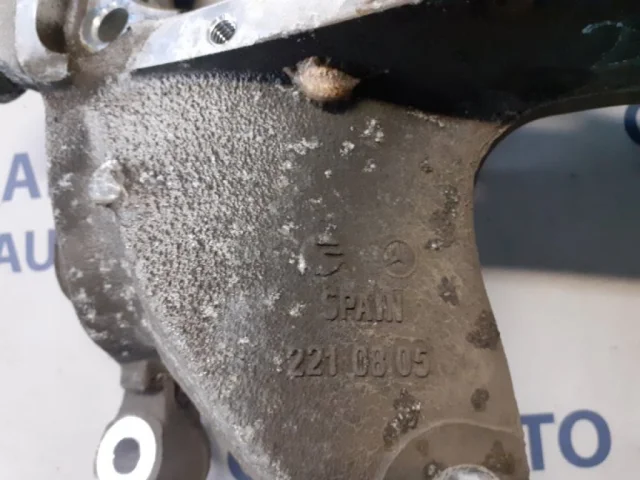 Цапфа задняя левая для Mercedes-Benz S class W221 2005-2013 на фотографиях