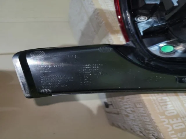 Фонарь левый для Renault Duster HM 2020+ на фотографиях