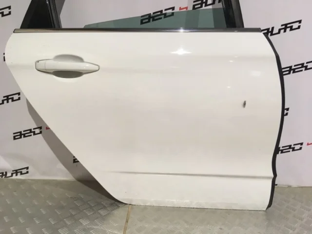 Дверь передняя правая для Citroen C4 Хэтчбек 2010-2016 на фотографиях