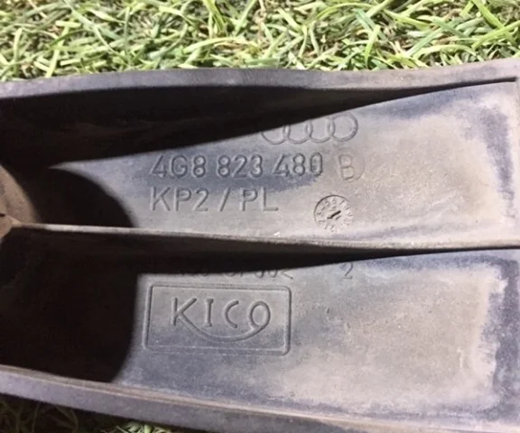 Замок капота для Audi A7 4G 2010-2014 на фотографиях