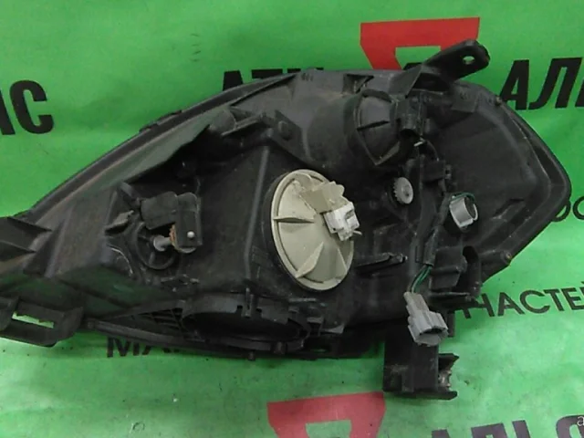 Фонарь внешний правый для Nissan Teana J31 2003-2007 на фотографиях