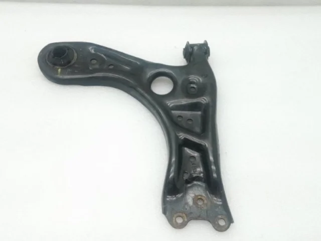 Рычаг передний правый нижний для Volkswagen Polo V (6C) Седан 2015-2020 на фотографиях