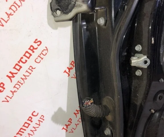 Дверь передняя правая для Suzuki SX4 2006-2009 на фотографиях