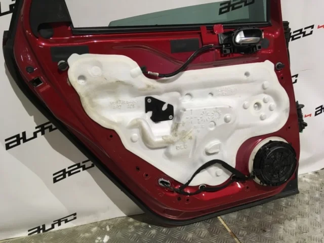 Дверь задняя левая для Citroen C4 Хэтчбек 2010-2016 на фотографиях