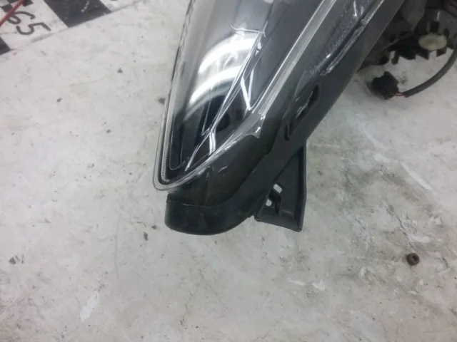 Фара левая для Subaru XV GT/G24 2017+ на фотографиях