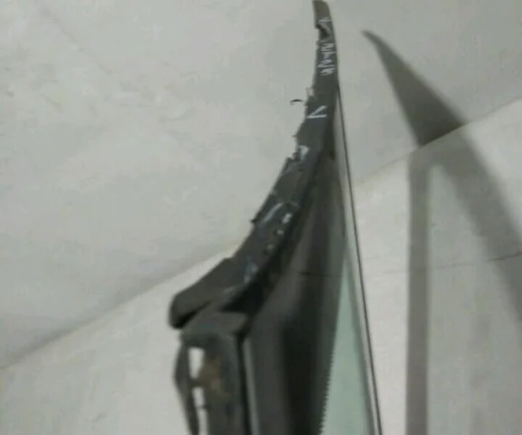 Стекла и зеркала для Toyota Avensis Универсал T250 2003-2008 на фотографиях