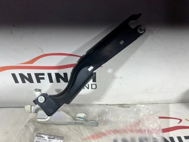 Петля капота левая для Infiniti QX 70 2013-2019 на фотографиях