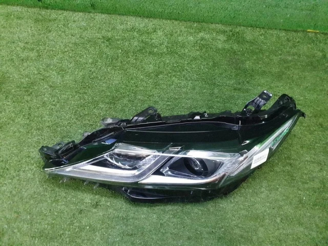Фара левая для Toyota Camry XV70 rest 2021+ на фотографиях