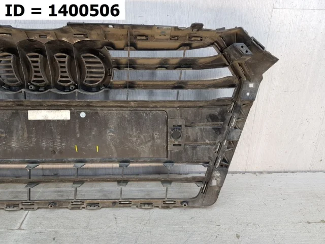 Решетка радиатора для Audi A4 B9 Avant 2015+ на фотографиях