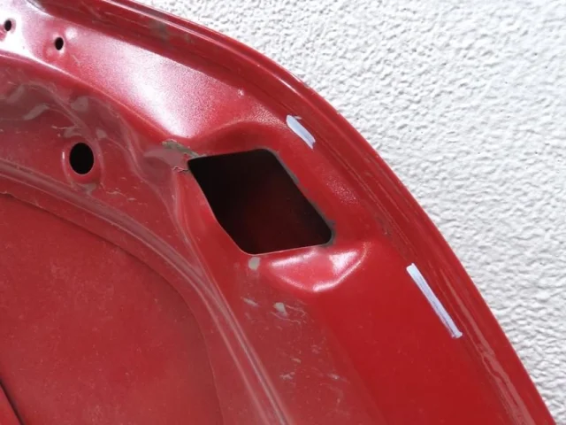 Капот для Suzuki SX4 2013-2016 на фотографиях