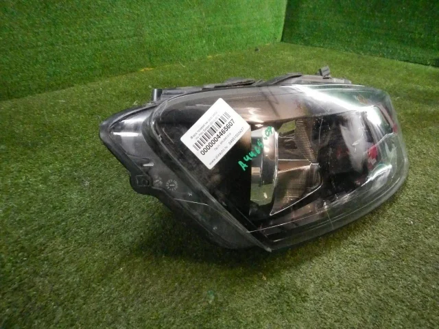 Фара правая для Volkswagen Polo V (6R) 2009-2014 на фотографиях