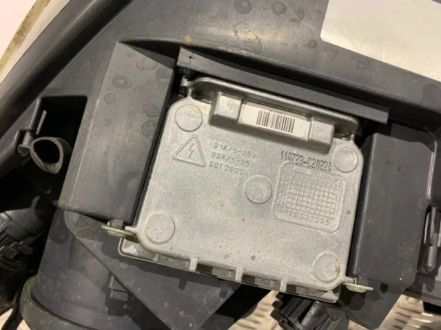 Фара правая для Citroen DS4 2011-2016 на фотографиях