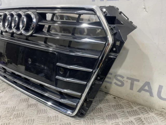 Решетка радиатора для Audi A4 B9 Avant 2015+ на фотографиях