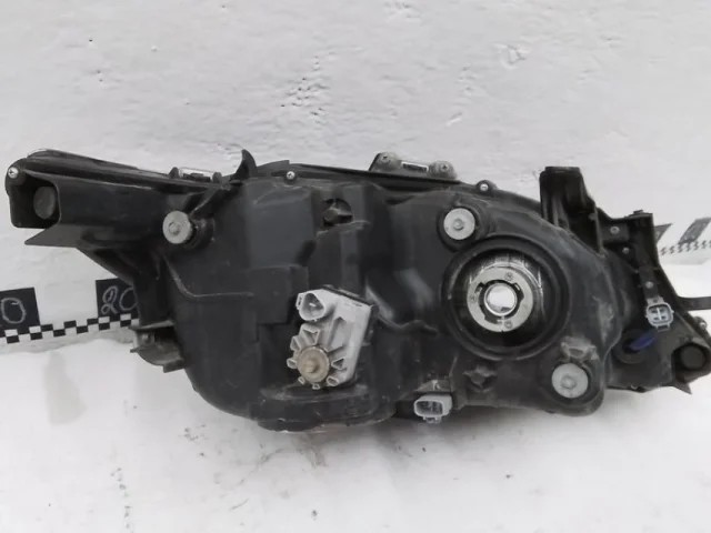 Фара левая для Toyota Camry XV50 II rest 2017-2018 на фотографиях