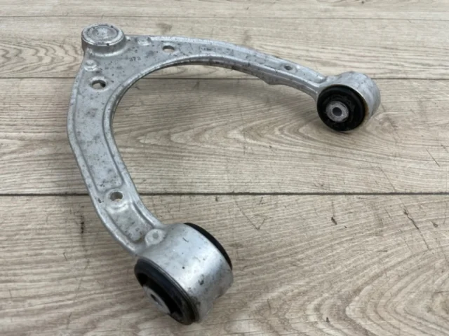 Рычаг передний левый верхний для Volkswagen Touareg II (7P5) 2010-2014 на фотографиях