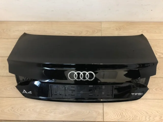 Крышка багажника для Audi A4 B9 2015+ на фотографиях
