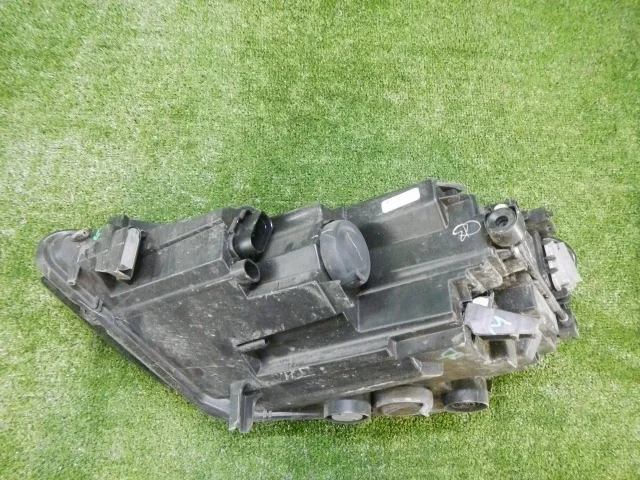 Фары для Volkswagen Jetta 7 2020+ на фотографиях