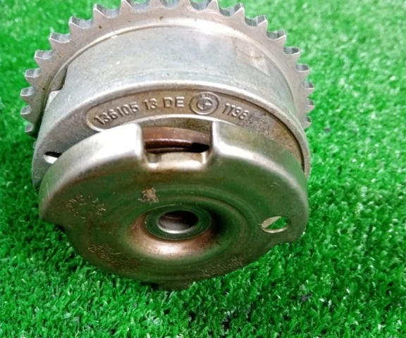 Регулятор фаз газораспределения для BMW X5 Е70 2006-2013 на фотографиях