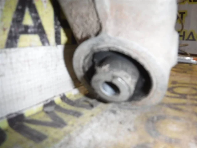 Качающийся рычаг левый для BMW X5 Е53 1999-2006 на фотографиях