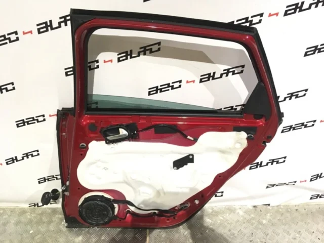 Дверь передняя правая для Citroen C4 Хэтчбек 2010-2016 на фотографиях